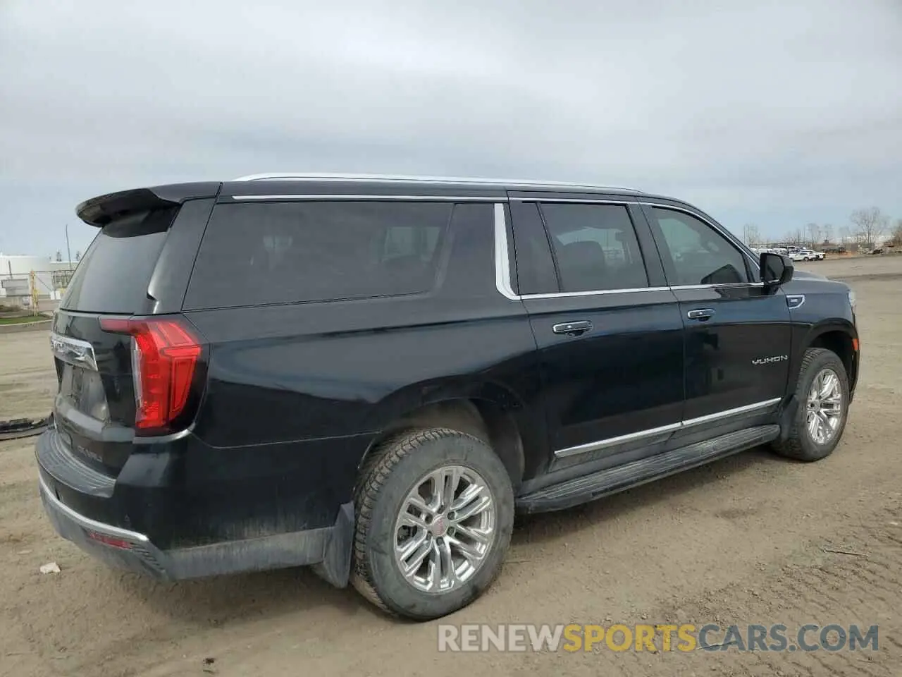 3 Photograph of a damaged car 1GKS2GKD6PR214836 GMC YUKON 2023