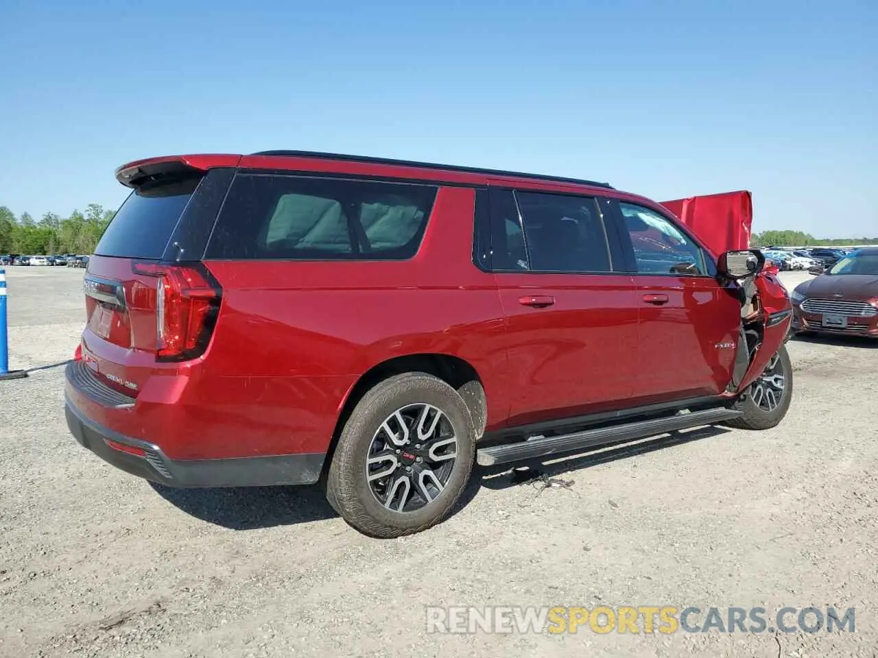 3 Photograph of a damaged car 1GKS2HKD3PR428270 GMC YUKON 2023