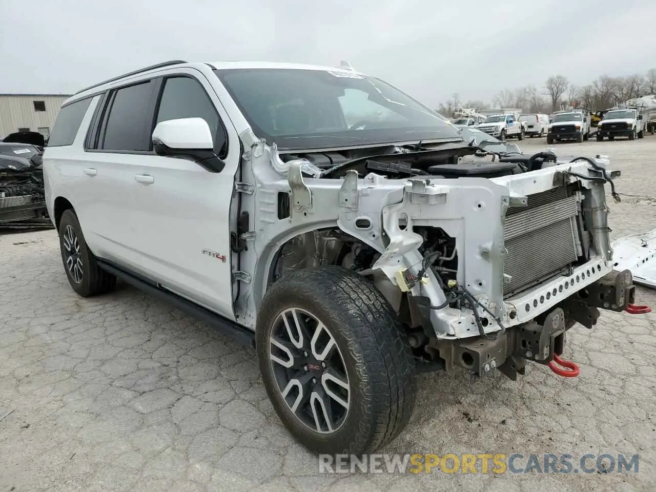 4 Photograph of a damaged car 1GKS2HKL4PR388756 GMC YUKON 2023