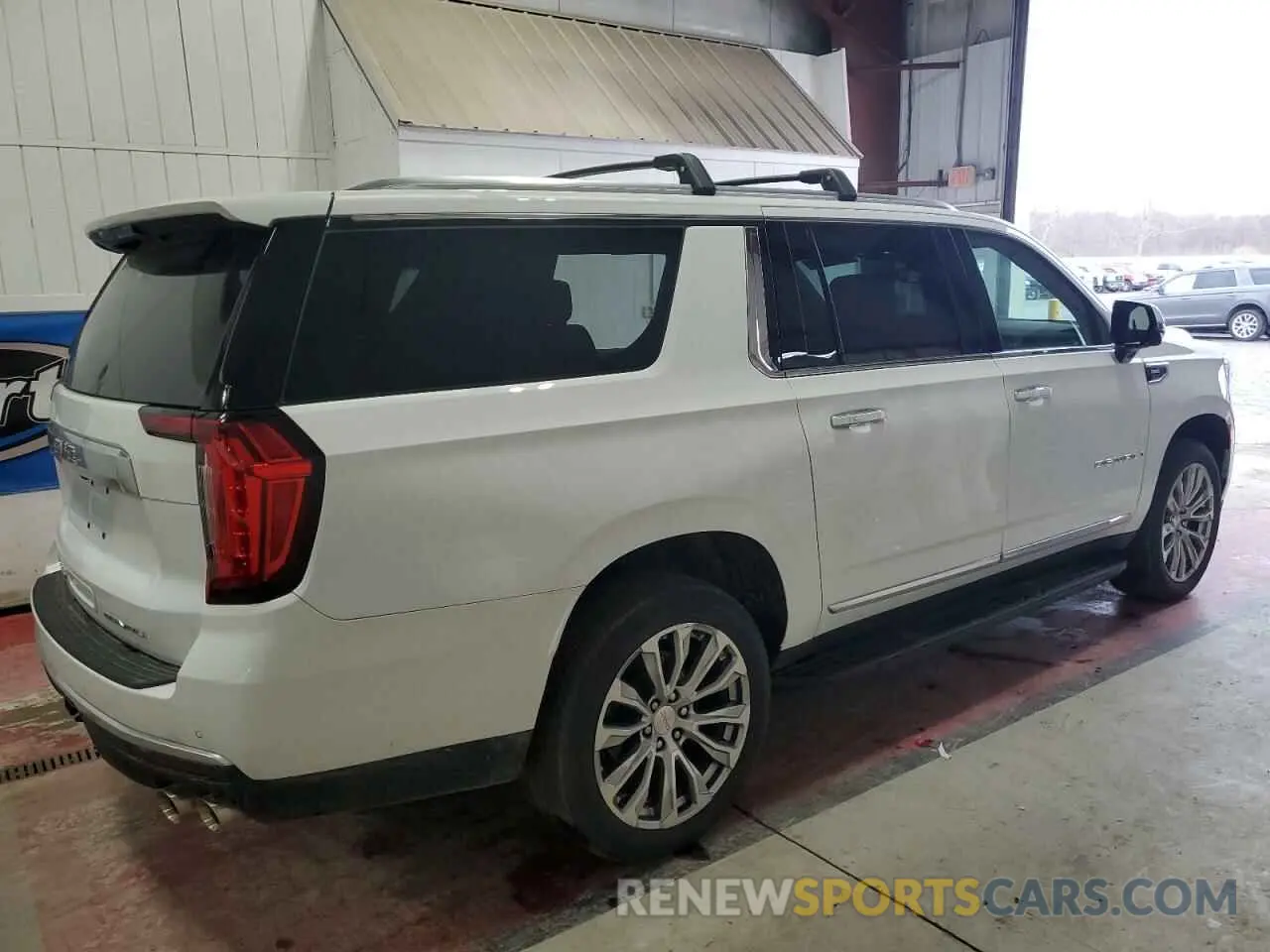 3 Photograph of a damaged car 1GKS2JKL2PR497370 GMC YUKON 2023