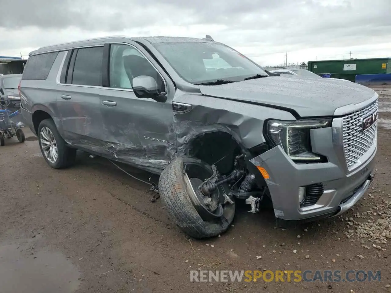 4 Photograph of a damaged car 1GKS2JKL3PR371535 GMC YUKON 2023
