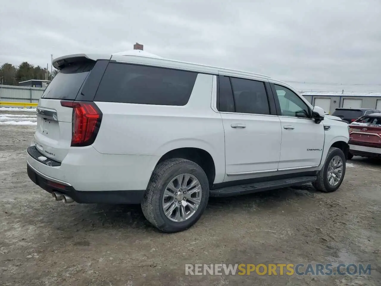 3 Photograph of a damaged car 1GKS2JKL6PR157560 GMC YUKON 2023
