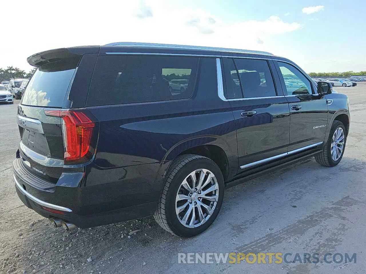 3 Photograph of a damaged car 1GKS2JKL6PR326072 GMC YUKON 2023