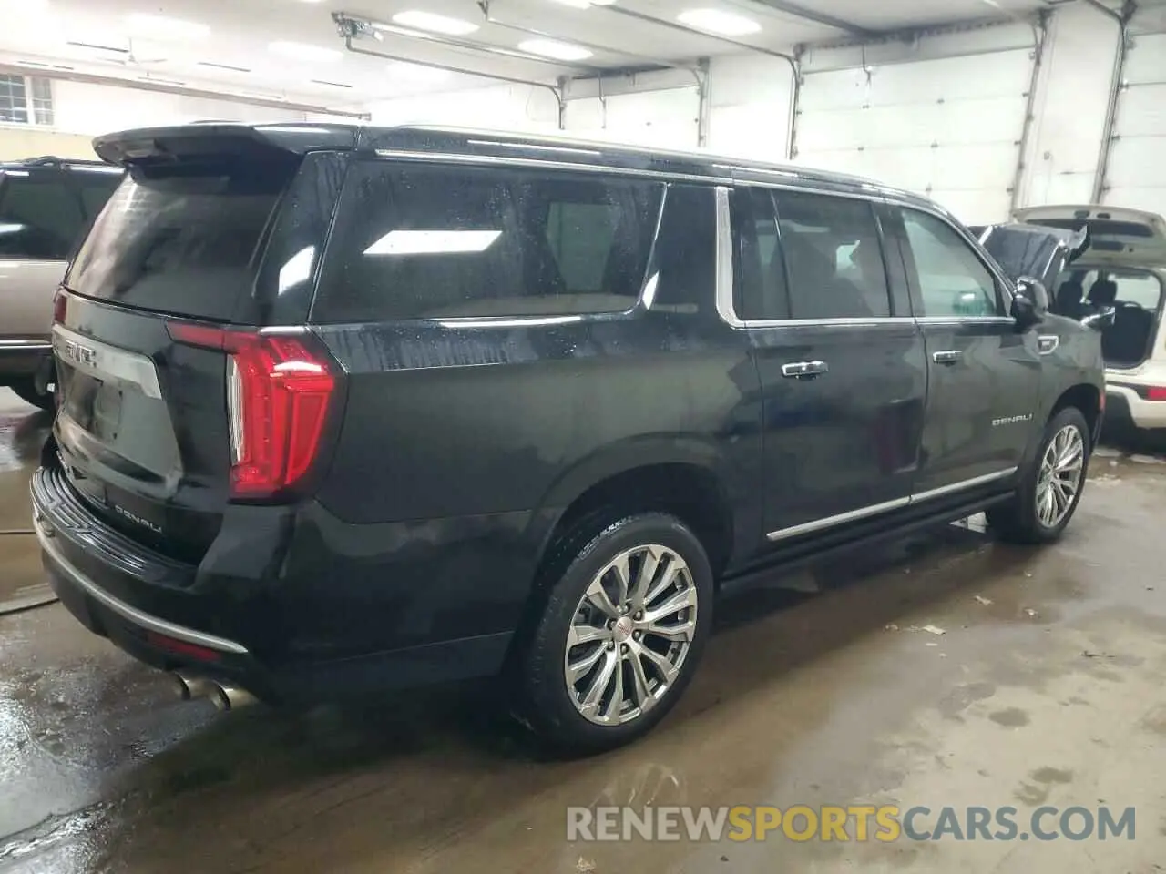3 Photograph of a damaged car 1GKS2JKL7PR172682 GMC YUKON 2023
