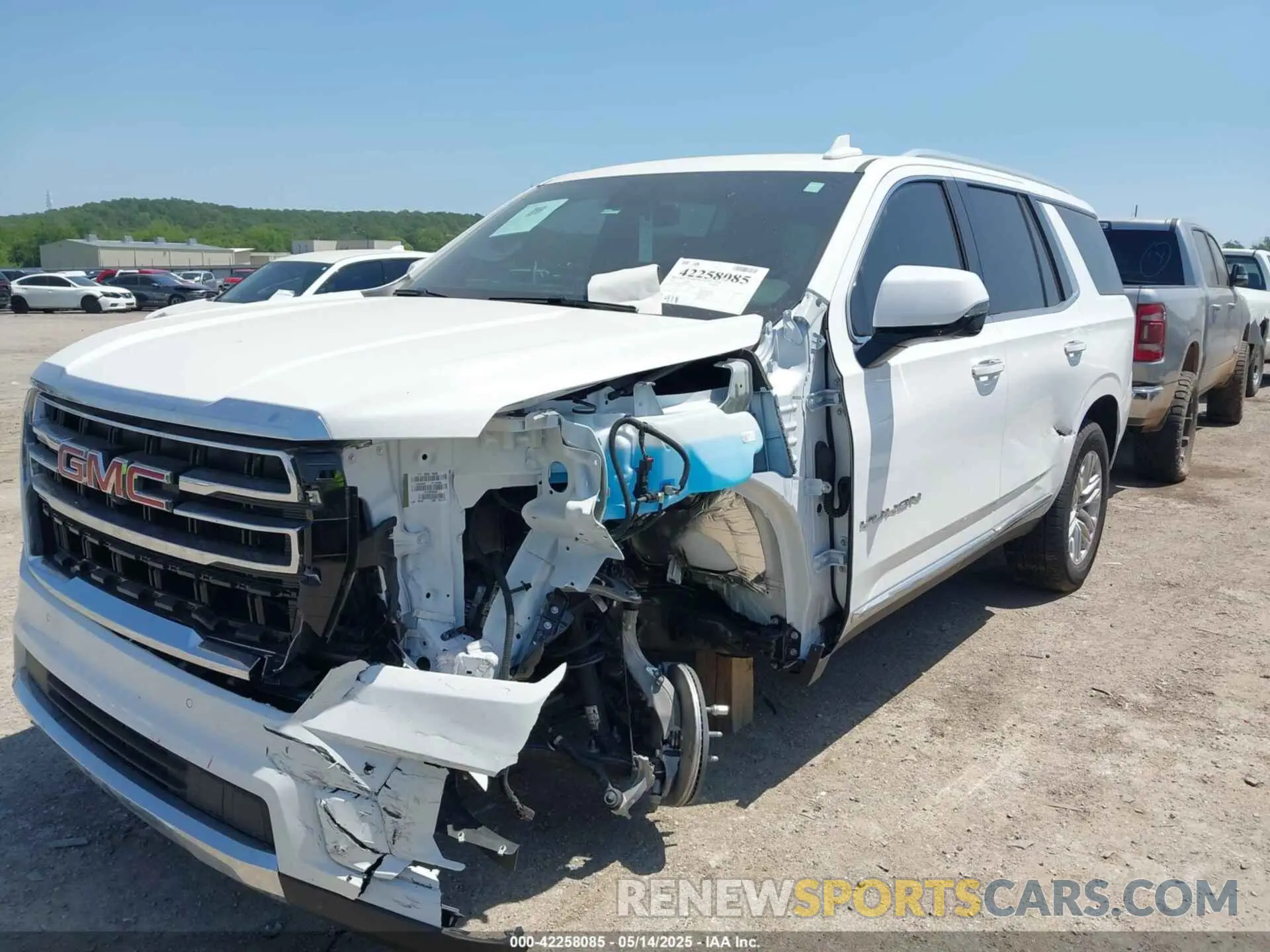 2 Photograph of a damaged car 1GKS1BKD1RR402057 GMC YUKON 2024