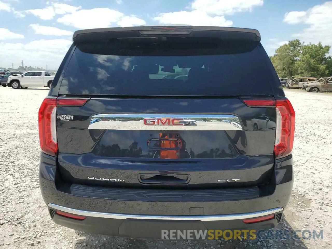 6 Photograph of a damaged car 1GKS1BKD3RR389294 GMC YUKON 2024