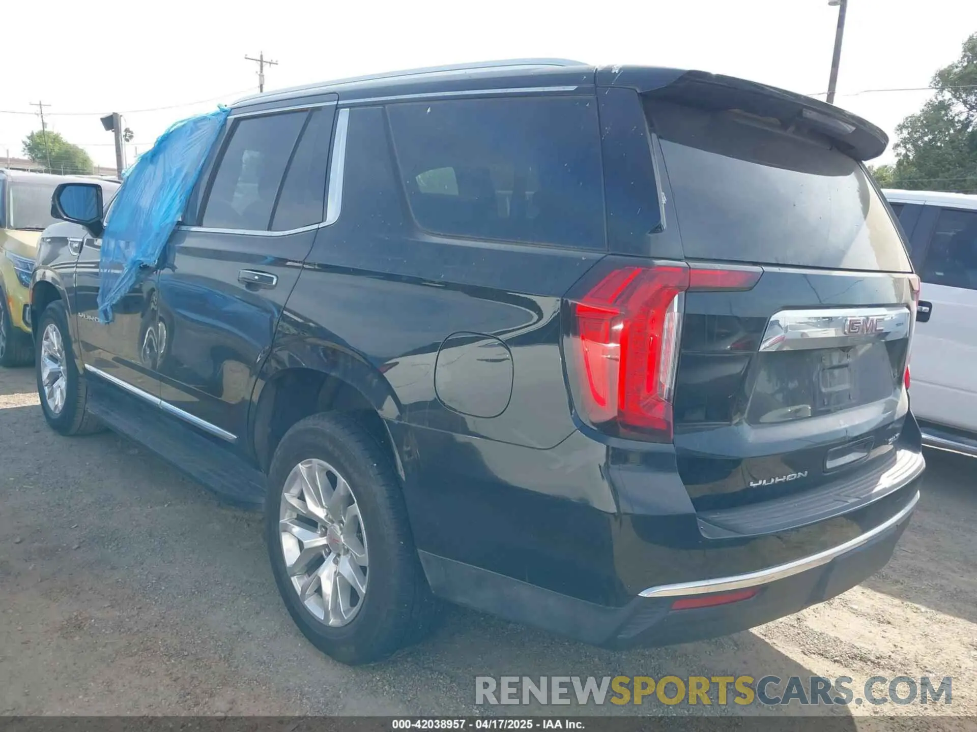3 Photograph of a damaged car 1GKS1BKD4RR225875 GMC YUKON 2024