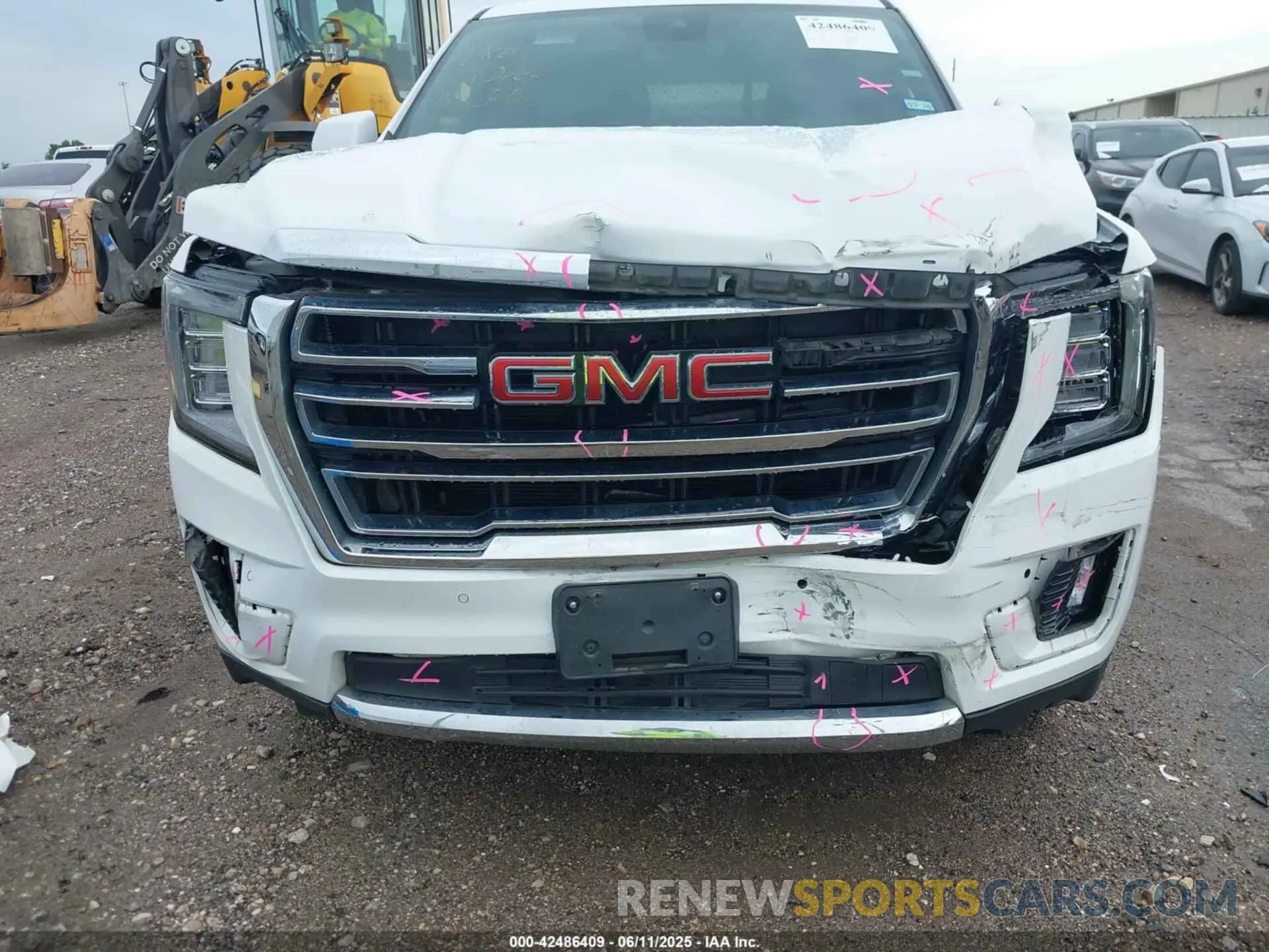 6 Photograph of a damaged car 1GKS1BKD9RR232689 GMC YUKON 2024