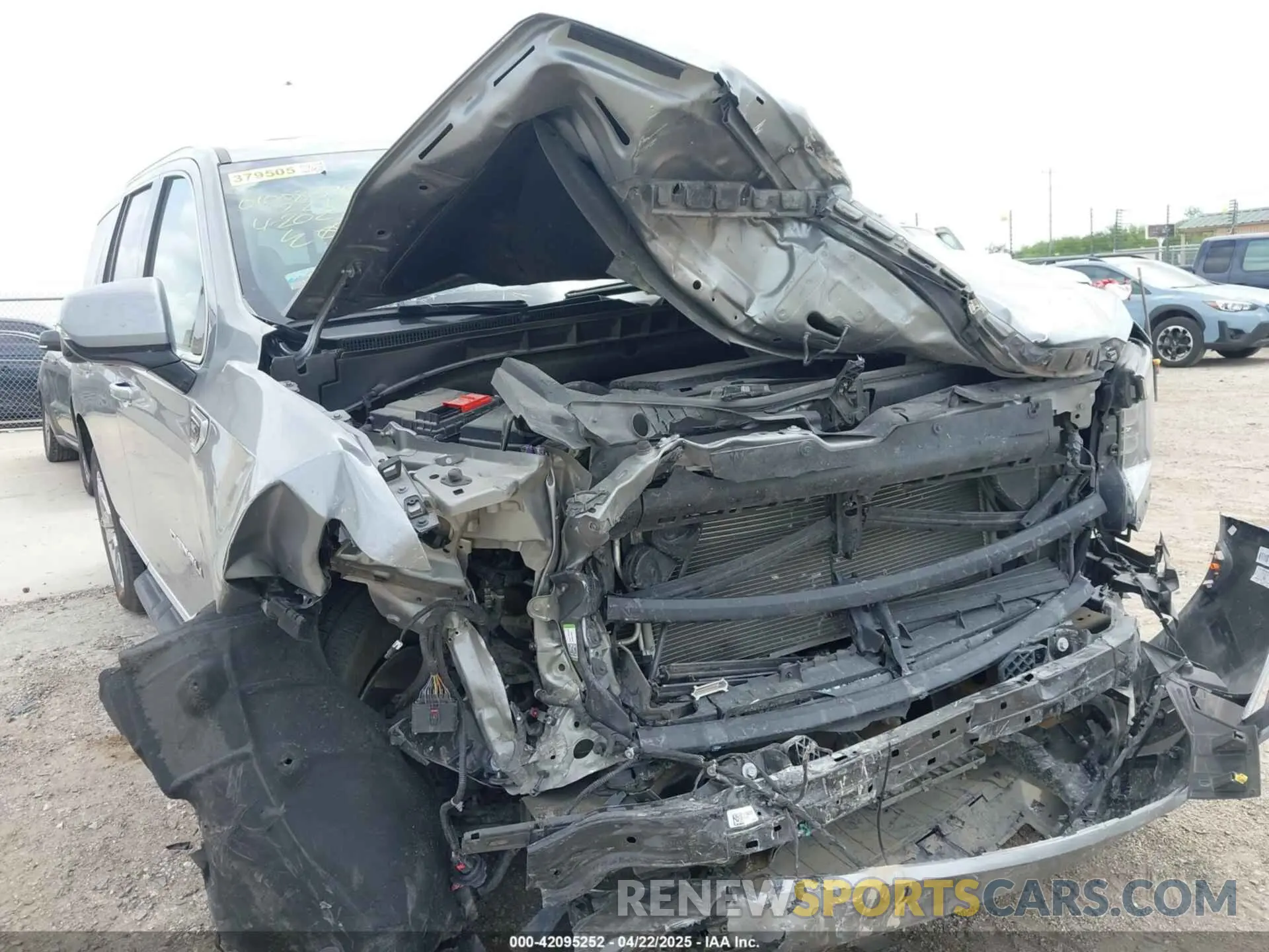 6 Photograph of a damaged car 1GKS1DKL4RR221344 GMC YUKON 2024