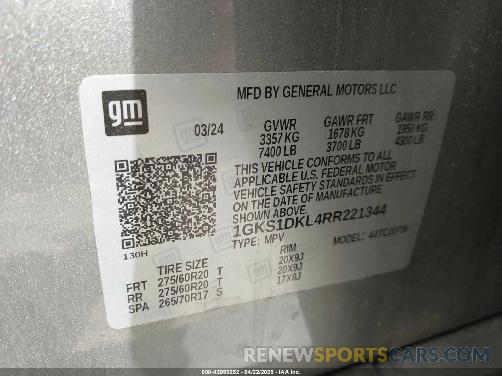 9 Photograph of a damaged car 1GKS1DKL4RR221344 GMC YUKON 2024