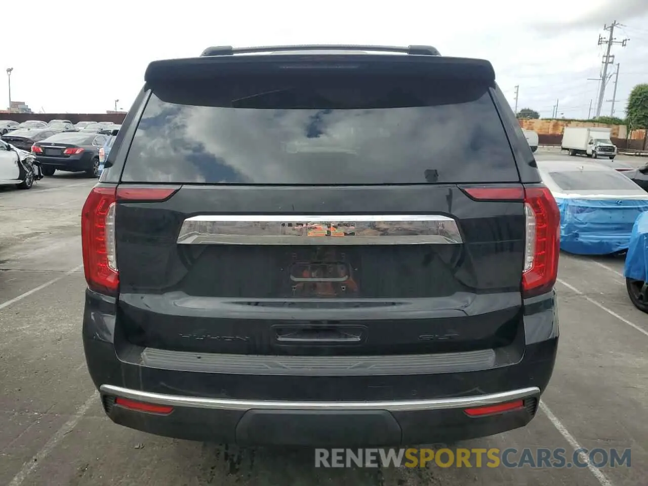6 Photograph of a damaged car 1GKS2BKD3RR138059 GMC YUKON 2024