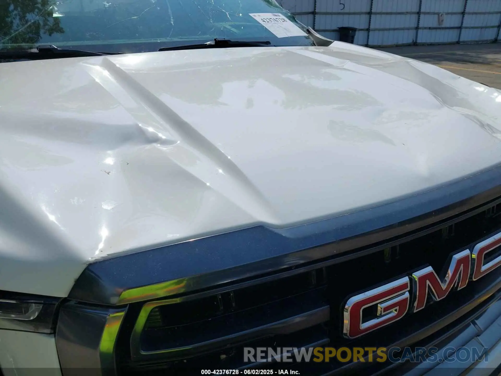 18 Photograph of a damaged car 1GKS2CKD0RR205285 GMC YUKON 2024
