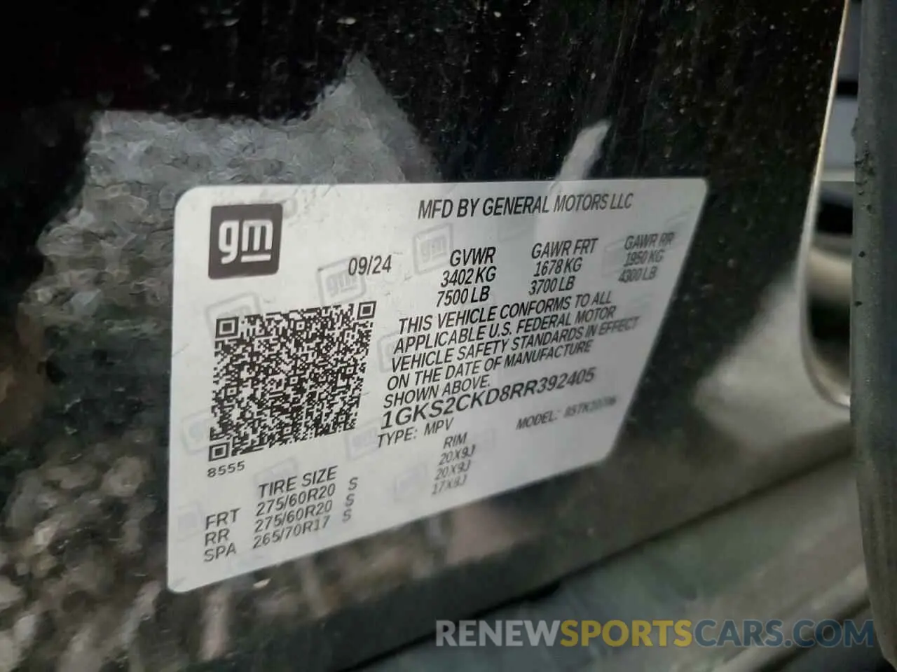 13 Photograph of a damaged car 1GKS2CKD8RR392405 GMC YUKON 2024