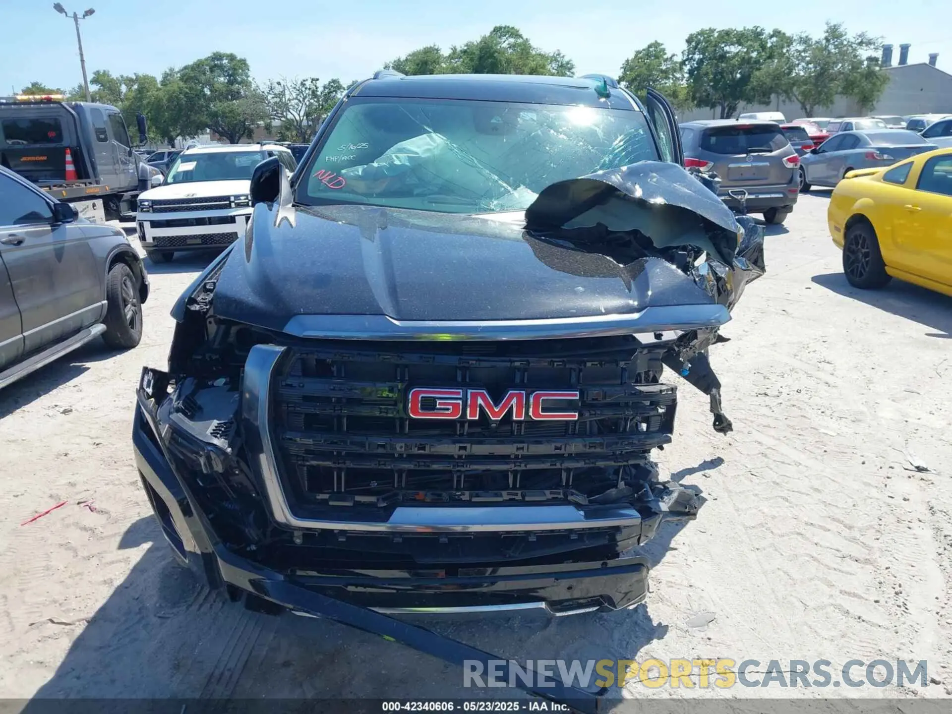 13 Photograph of a damaged car 1GKS2CKL4RR262774 GMC YUKON 2024
