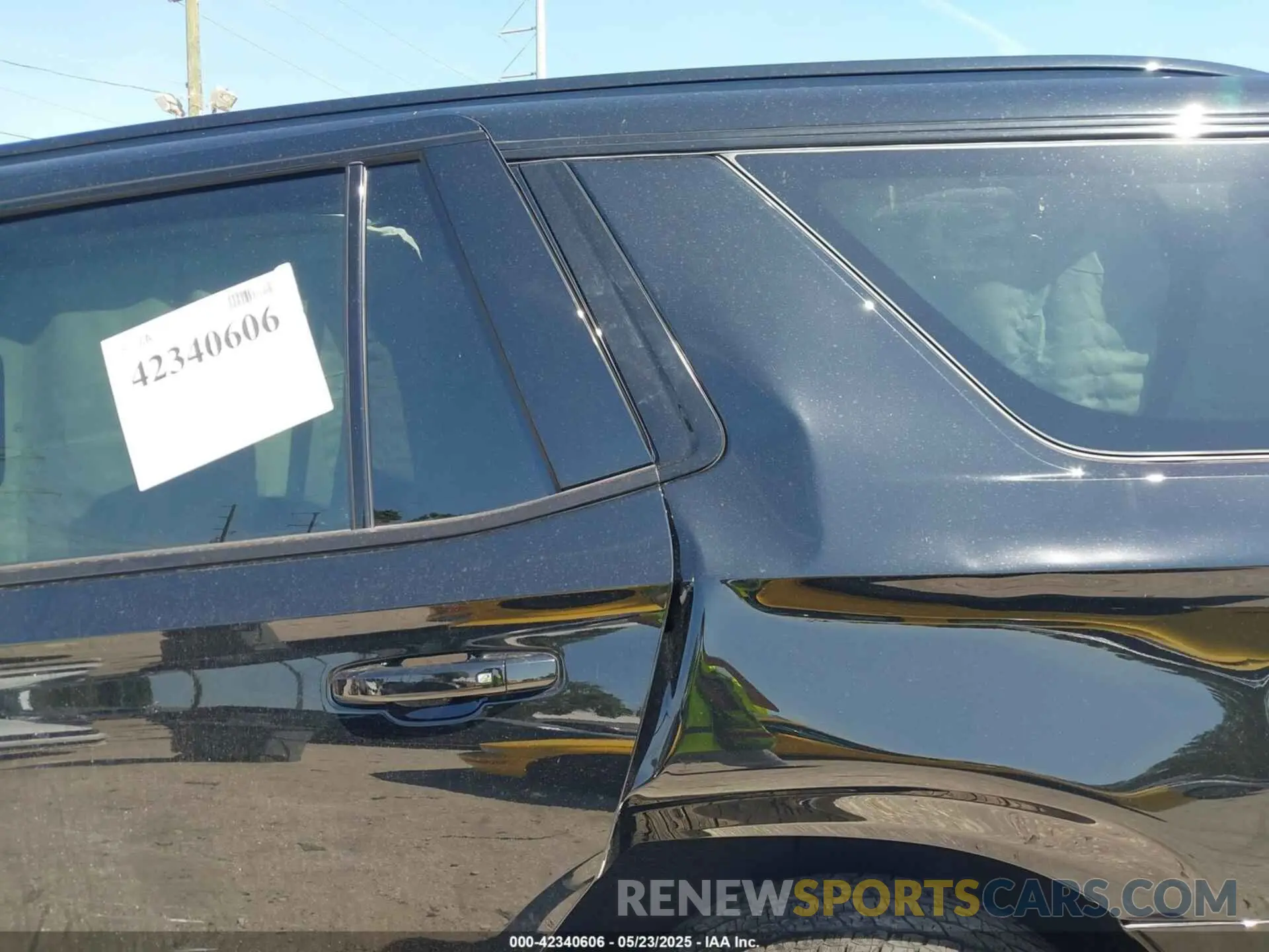 20 Photograph of a damaged car 1GKS2CKL4RR262774 GMC YUKON 2024