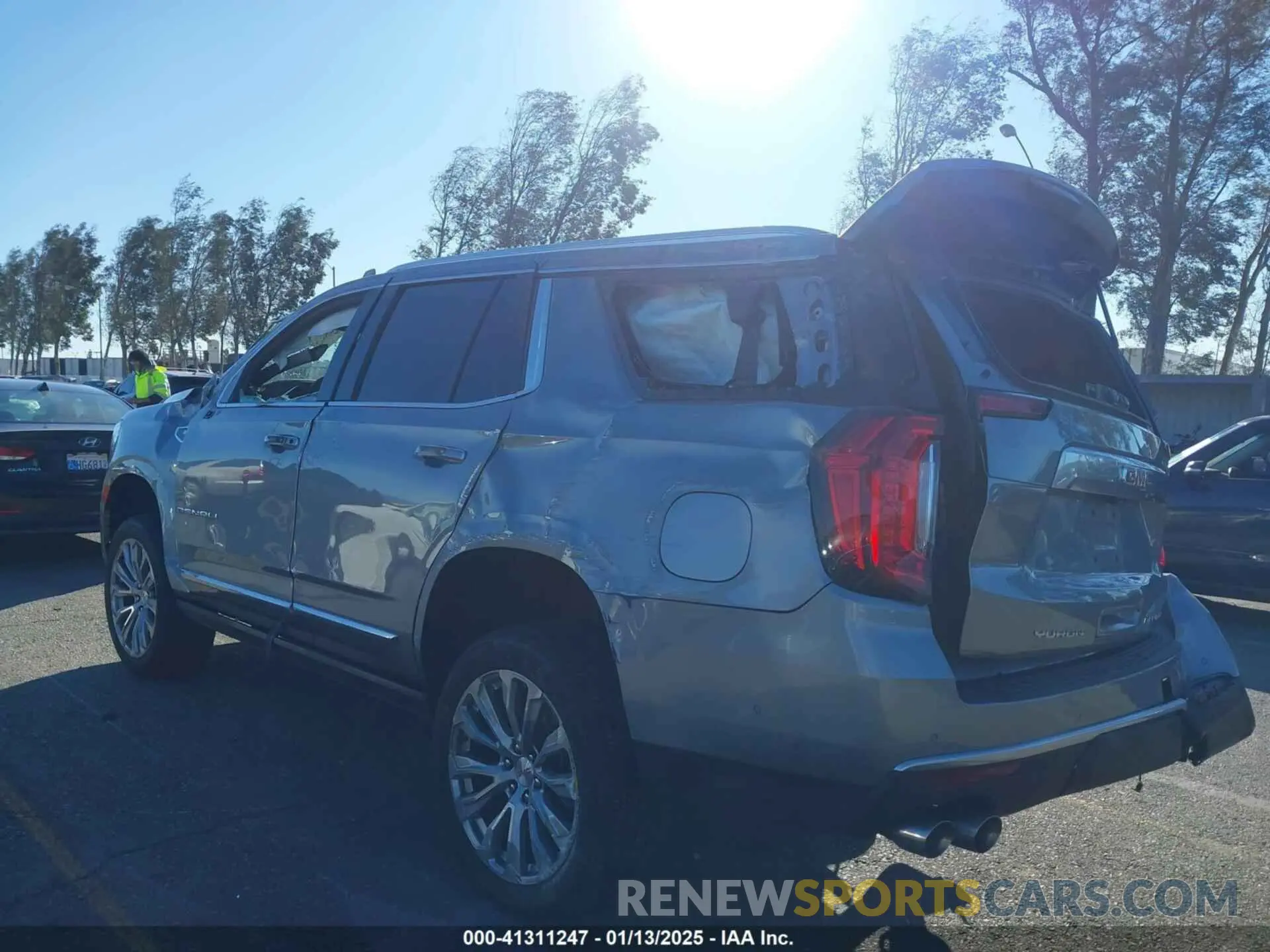 3 Photograph of a damaged car 1GKS2DKL1RR218804 GMC YUKON 2024