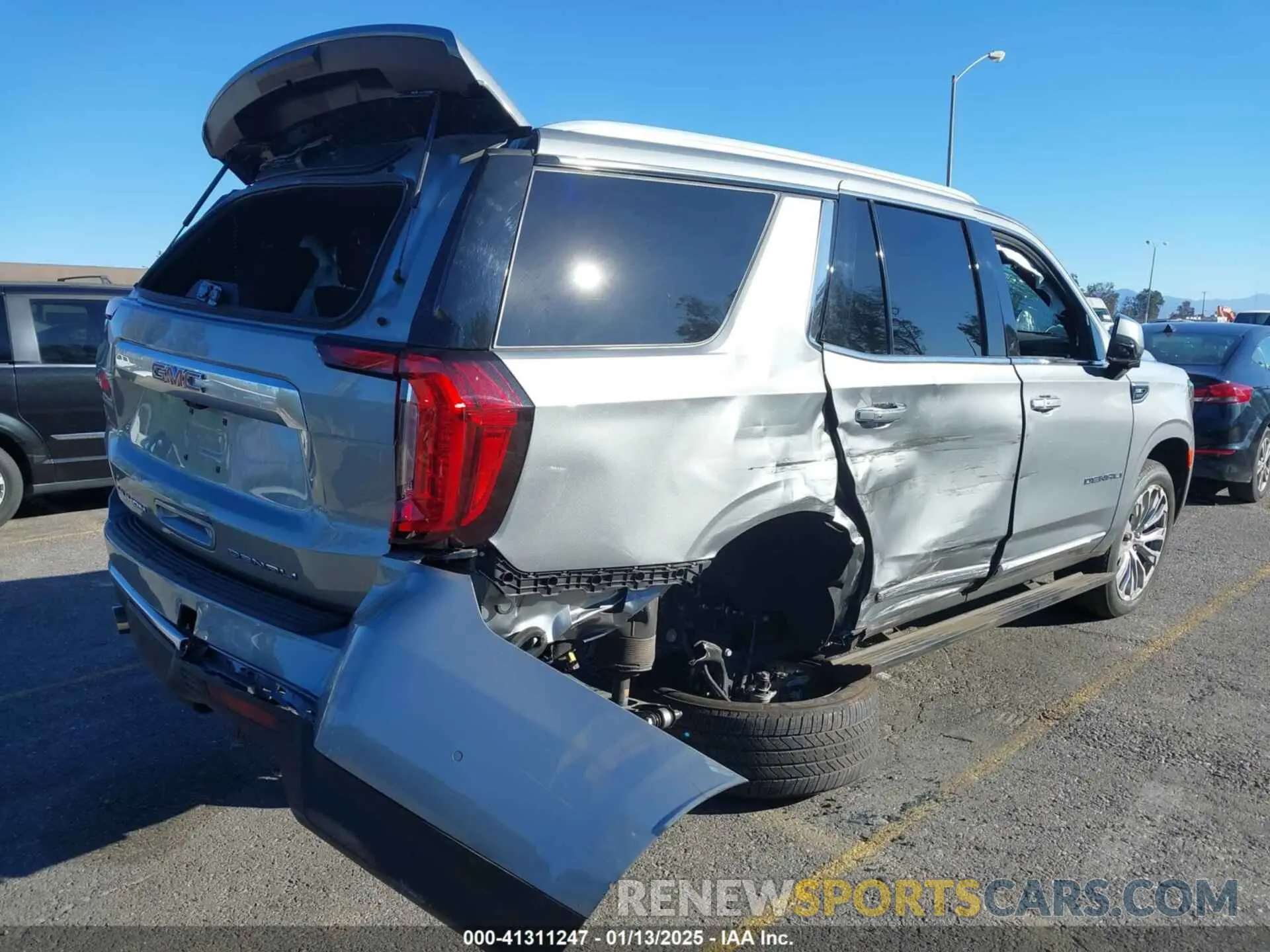 4 Photograph of a damaged car 1GKS2DKL1RR218804 GMC YUKON 2024