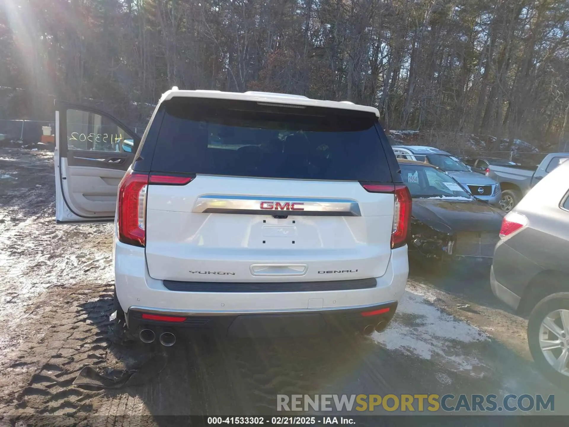 16 Photograph of a damaged car 1GKS2DKL2RR285492 GMC YUKON 2024