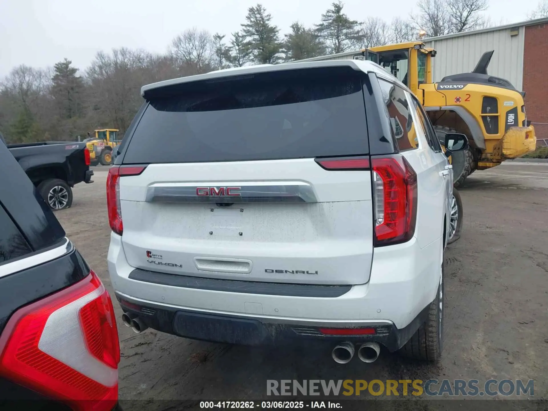 16 Photograph of a damaged car 1GKS2DKL4RR386288 GMC YUKON 2024
