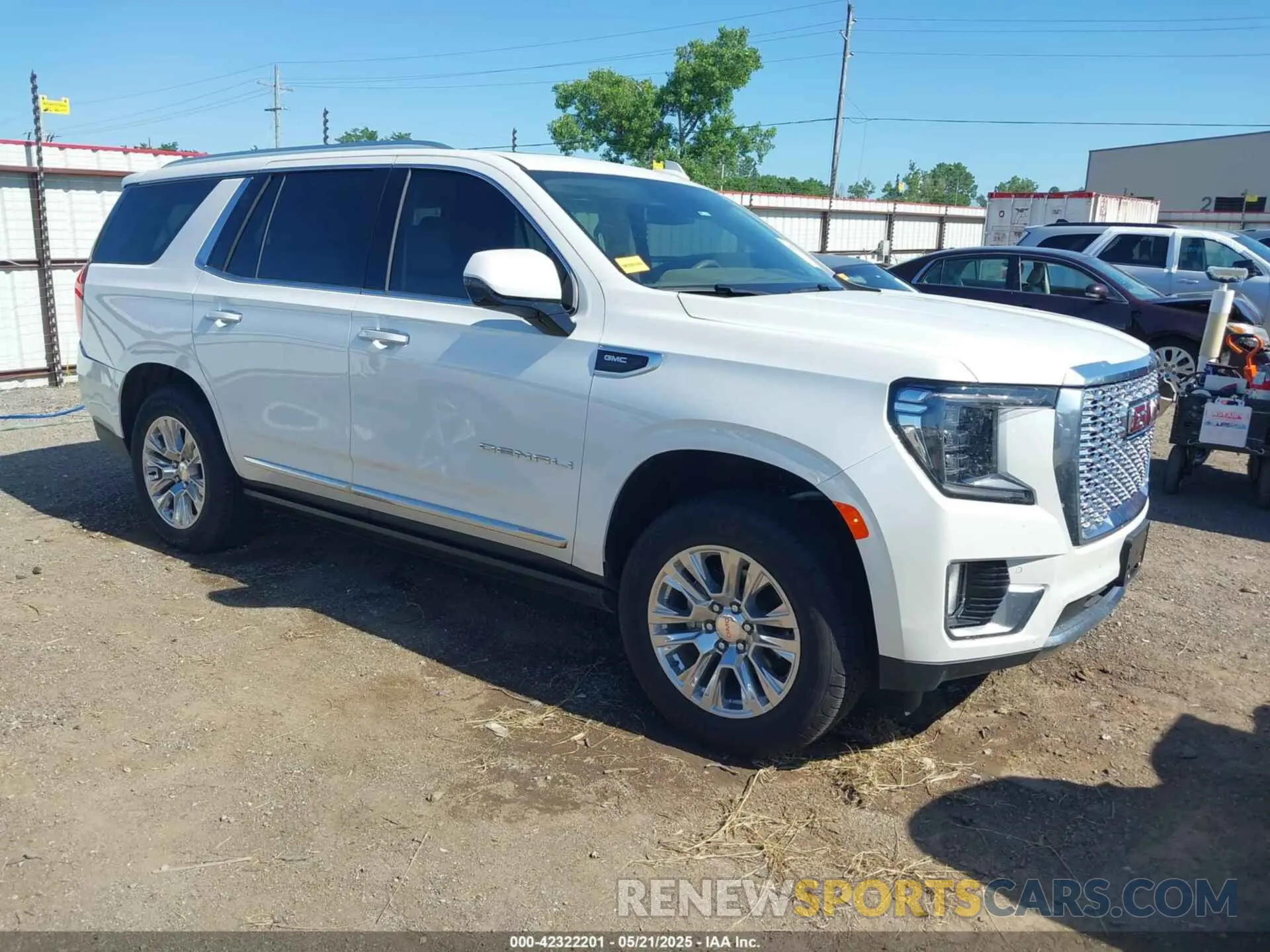 1 Photograph of a damaged car 1GKS2DKL7RR347730 GMC YUKON 2024