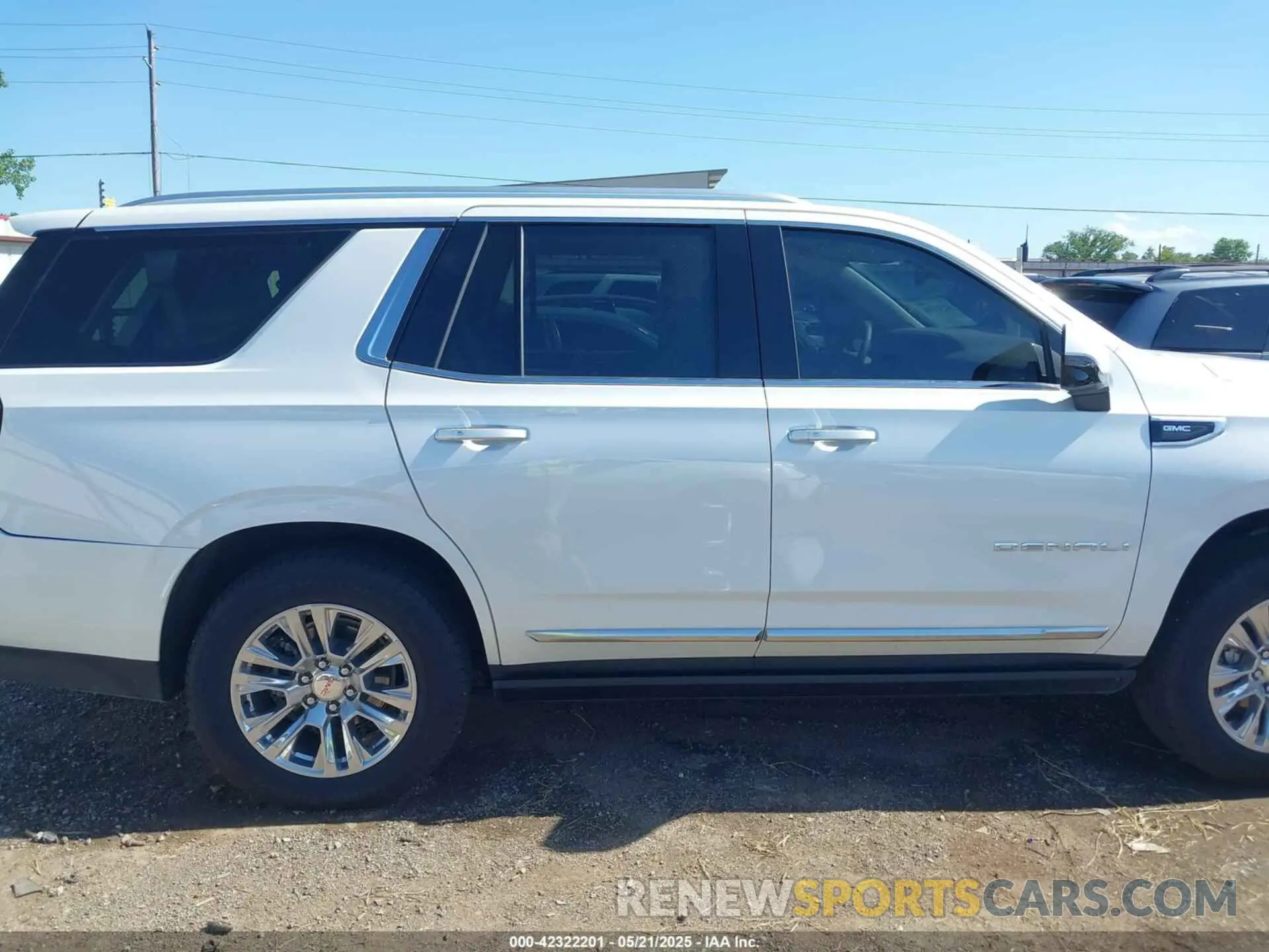 13 Photograph of a damaged car 1GKS2DKL7RR347730 GMC YUKON 2024