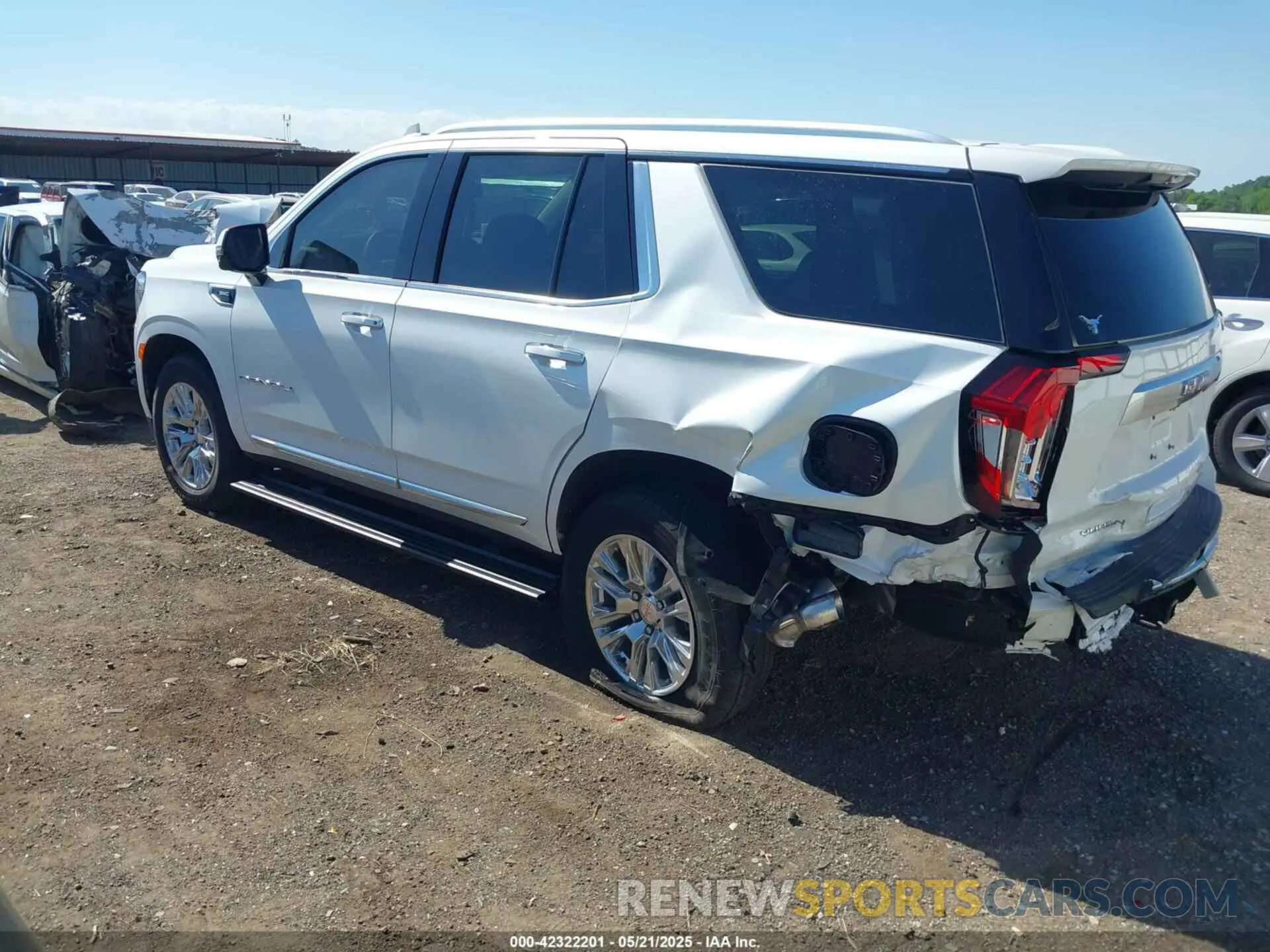 3 Photograph of a damaged car 1GKS2DKL7RR347730 GMC YUKON 2024