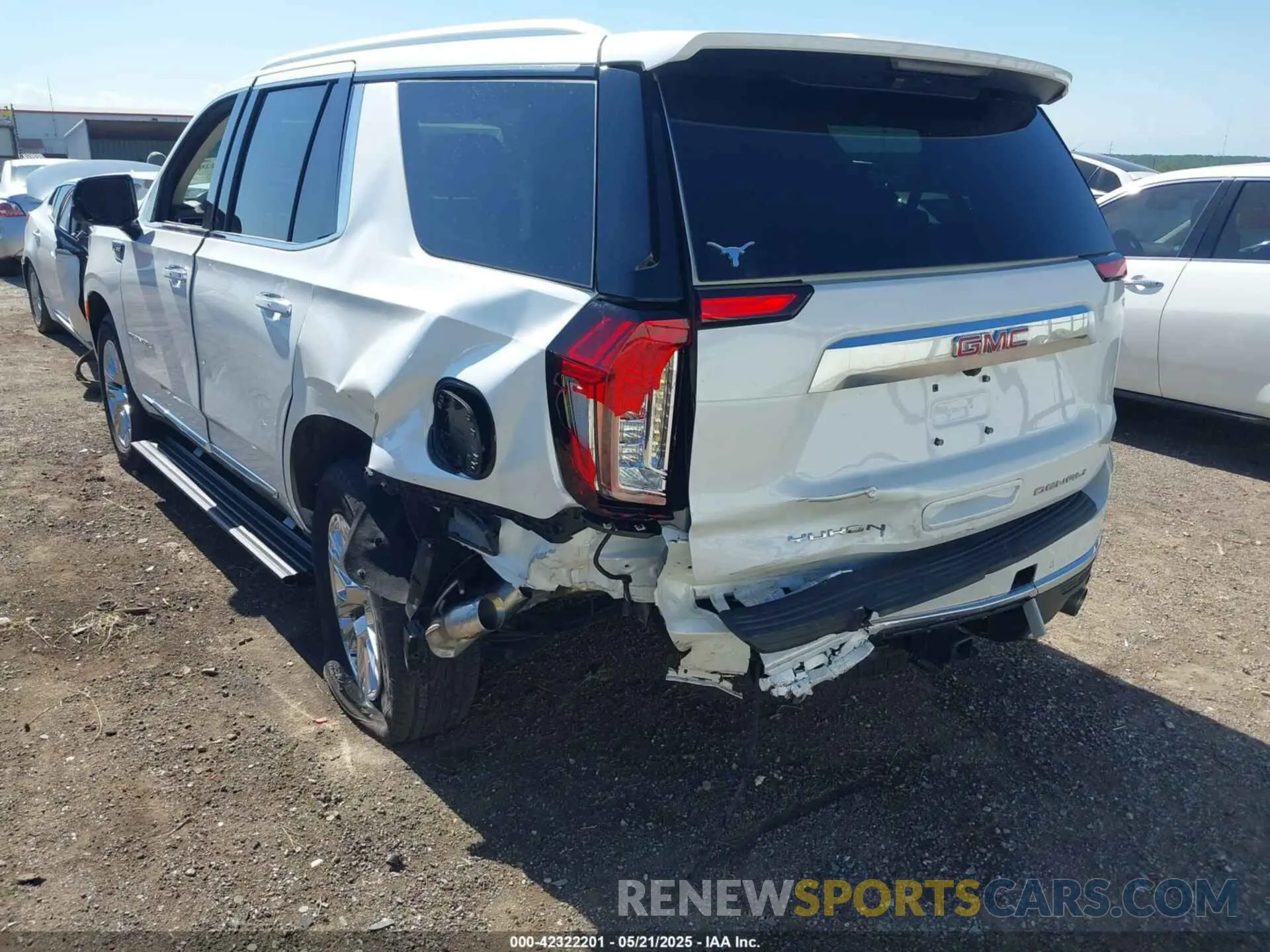 6 Photograph of a damaged car 1GKS2DKL7RR347730 GMC YUKON 2024