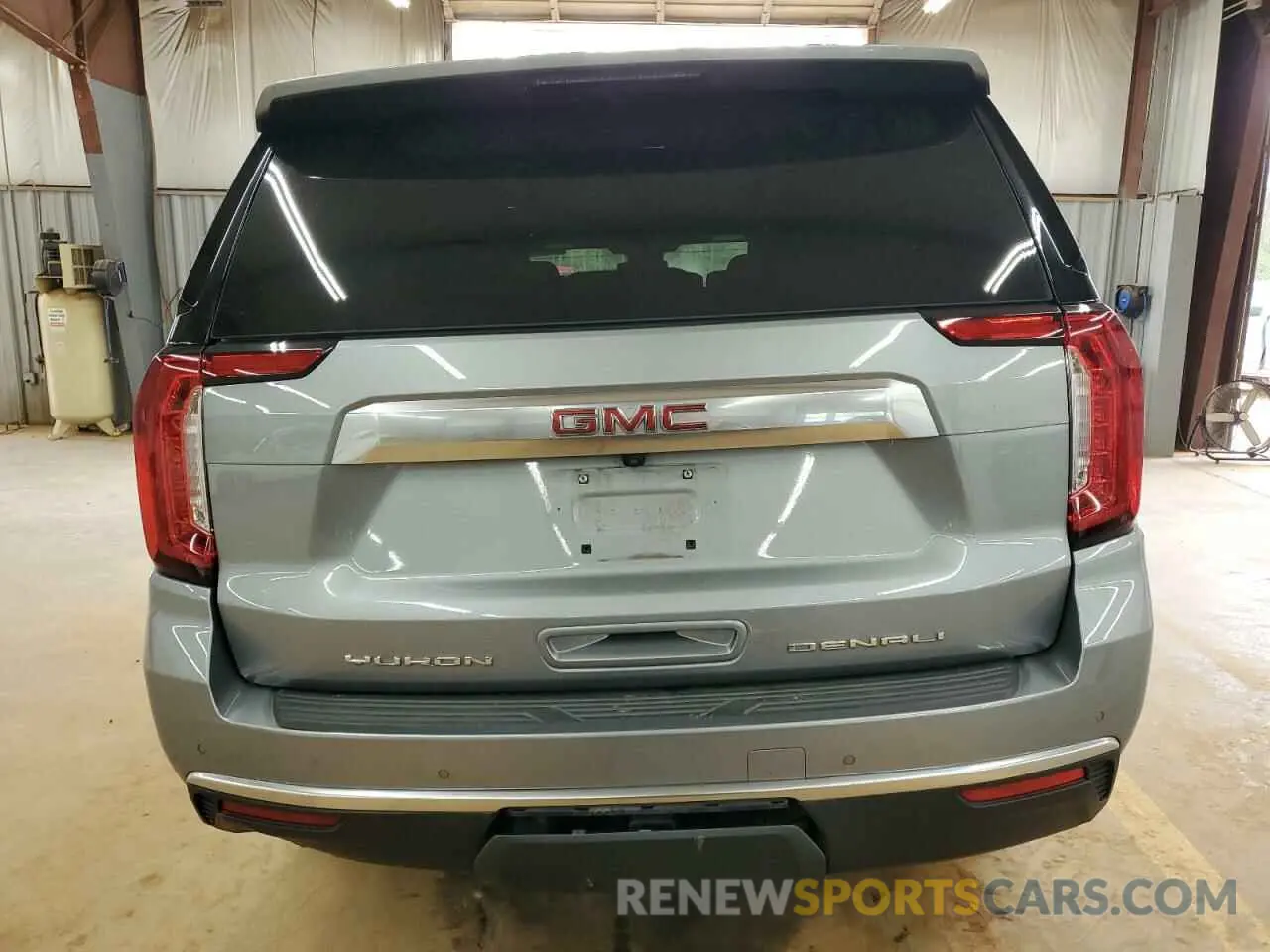 6 Photograph of a damaged car 1GKS2DKT1RR153503 GMC YUKON 2024