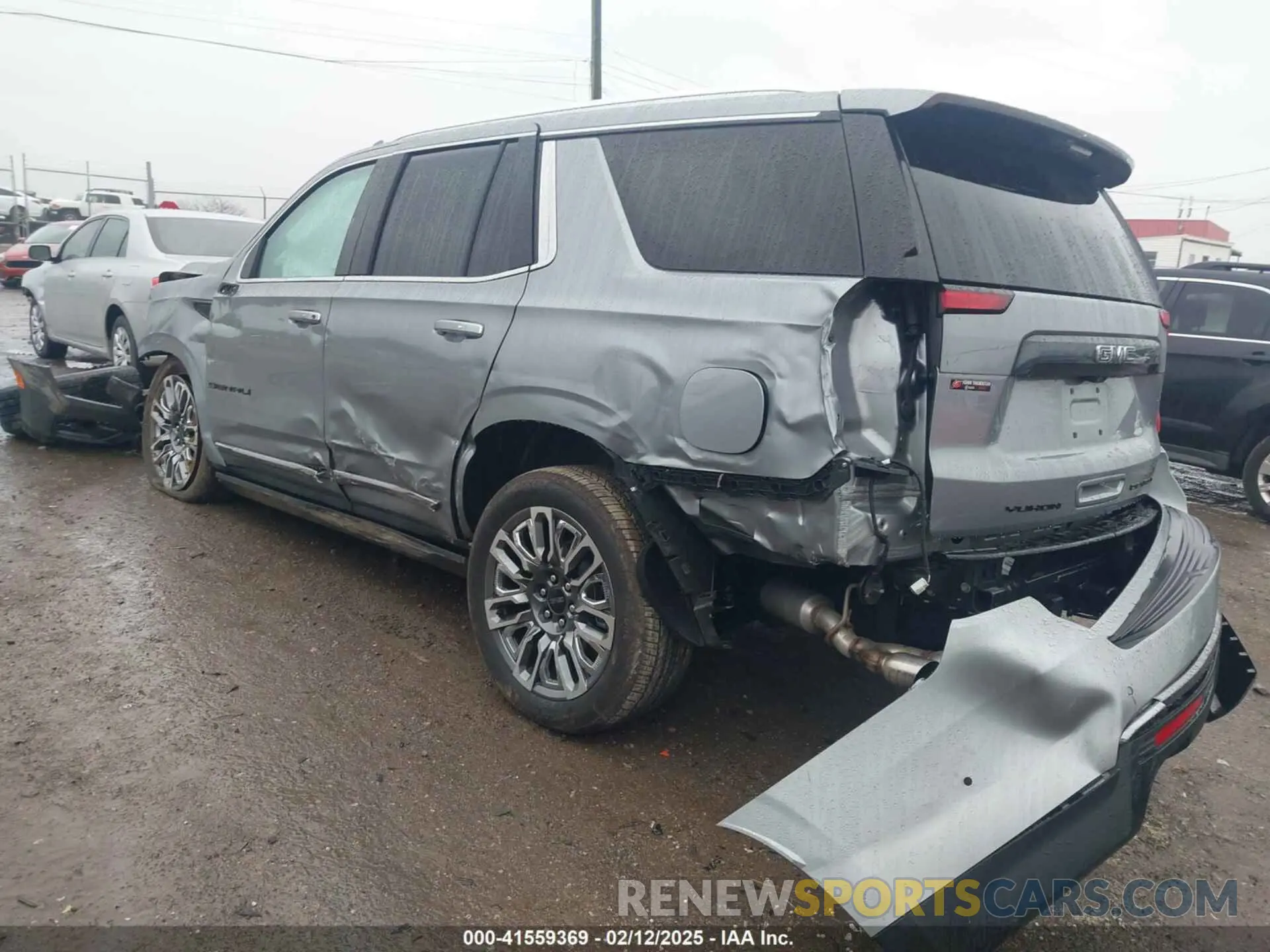 3 Photograph of a damaged car 1GKS2EKL2RR239053 GMC YUKON 2024