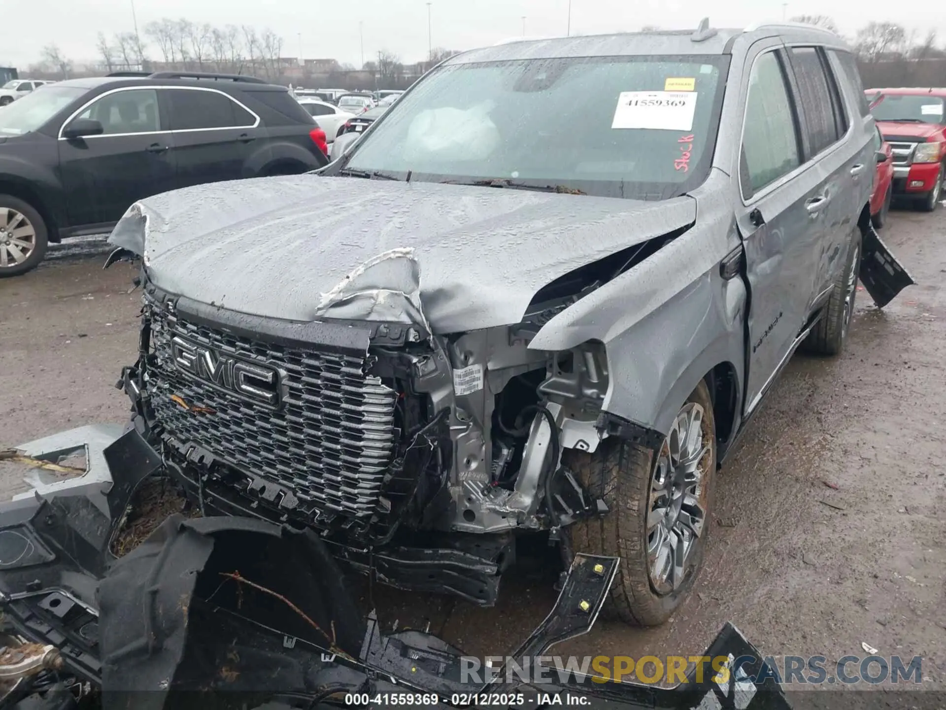 6 Photograph of a damaged car 1GKS2EKL2RR239053 GMC YUKON 2024
