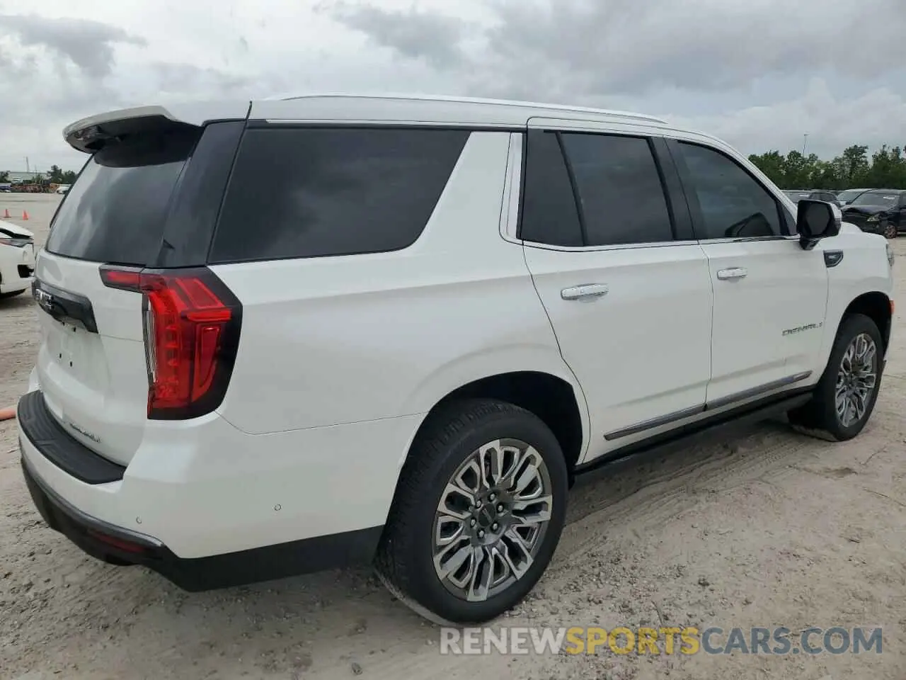 3 Photograph of a damaged car 1GKS2EKL2RR365512 GMC YUKON 2024