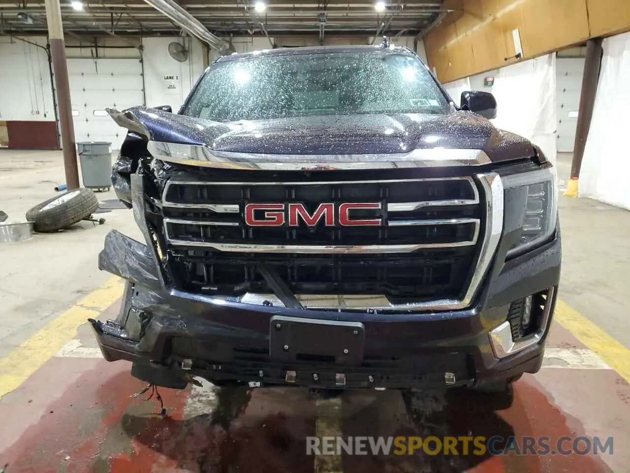 5 Photograph of a damaged car 1GKS2GKD7RR229235 GMC YUKON 2024