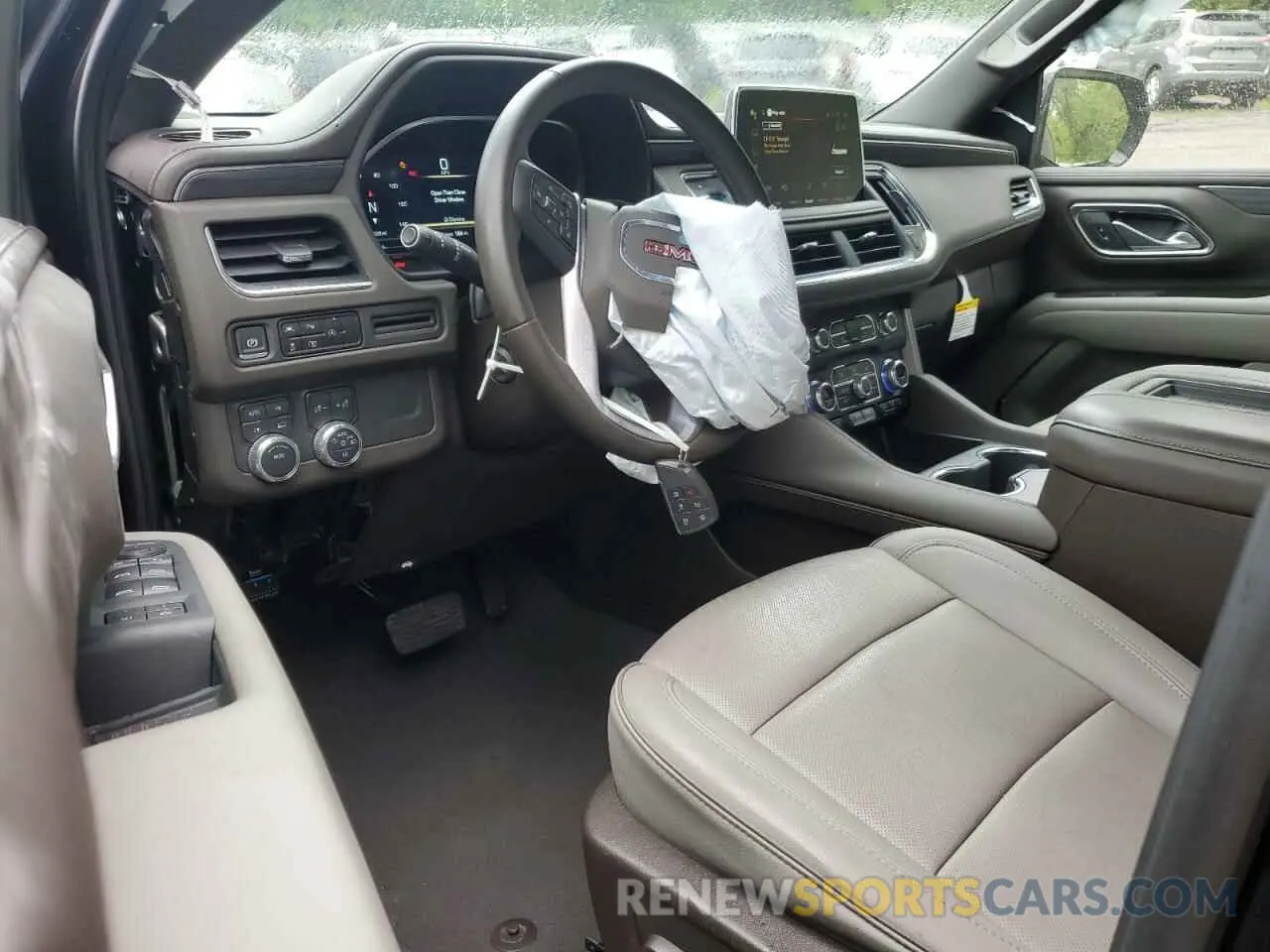 8 Photograph of a damaged car 1GKS2GKD7RR229235 GMC YUKON 2024