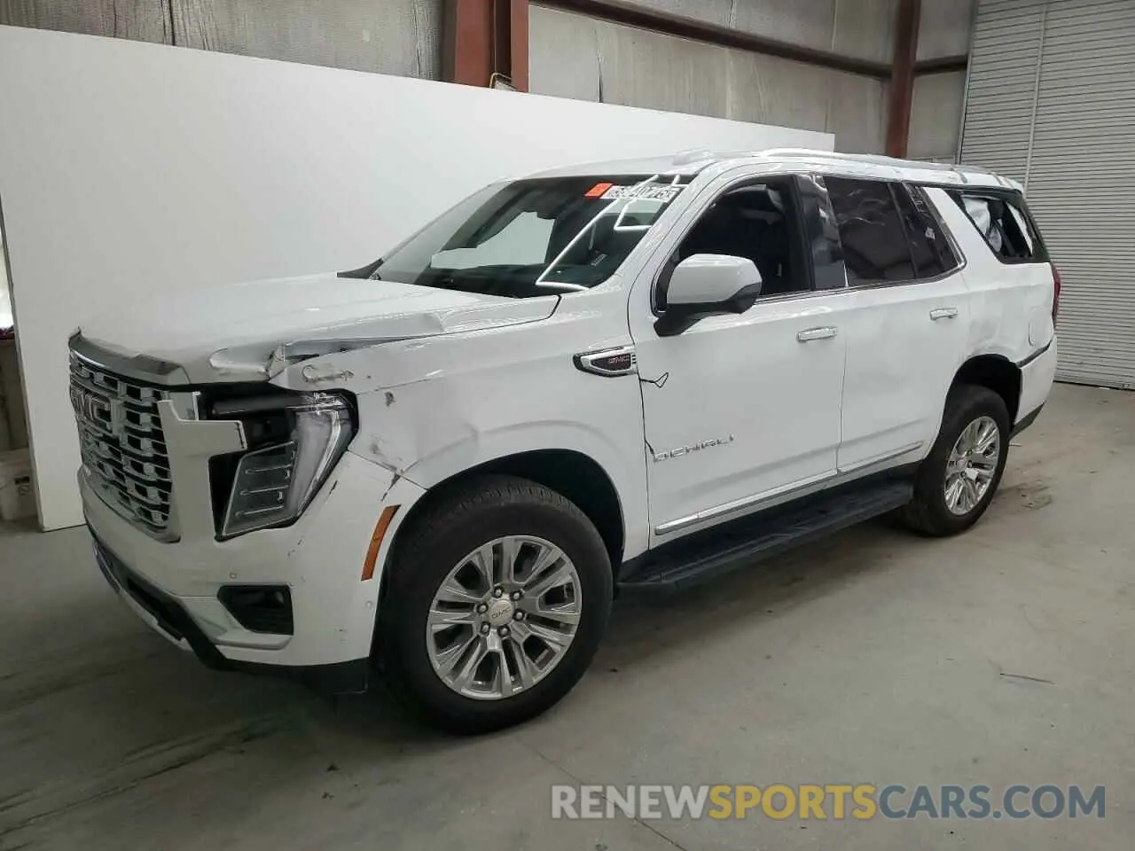 1 Photograph of a damaged car 1GKS1DRL8SR194953 GMC YUKON 2025