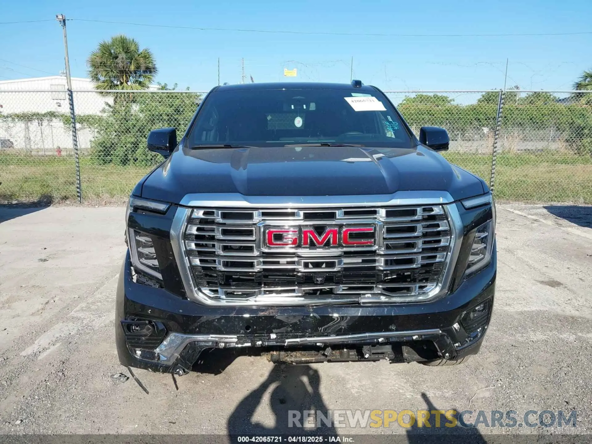 12 Photograph of a damaged car 1GKS1DRL9SR193603 GMC YUKON 2025