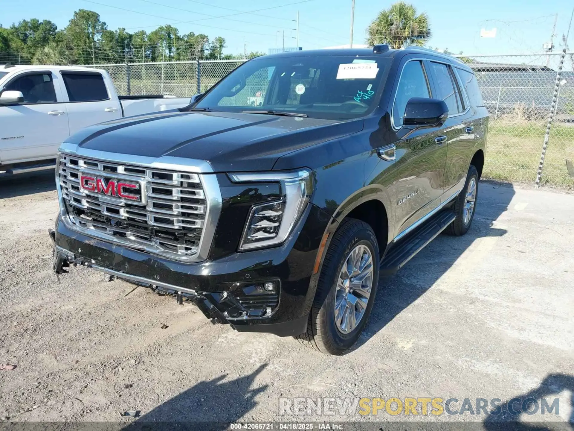 2 Photograph of a damaged car 1GKS1DRL9SR193603 GMC YUKON 2025