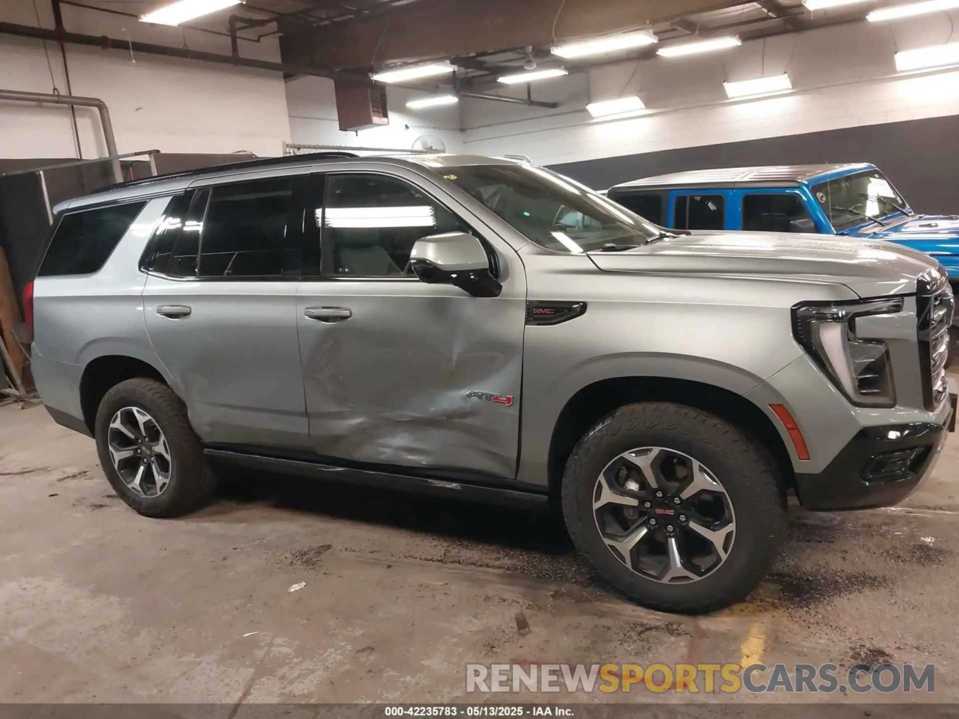 13 Photograph of a damaged car 1GKS2CRL7SR104621 GMC YUKON 2025