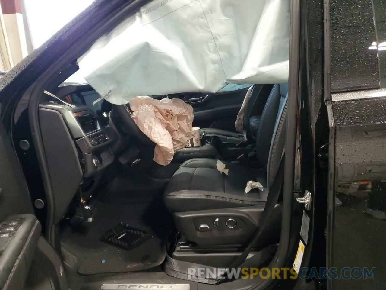 7 Photograph of a damaged car 1GKS2DRL4SR182229 GMC YUKON 2025