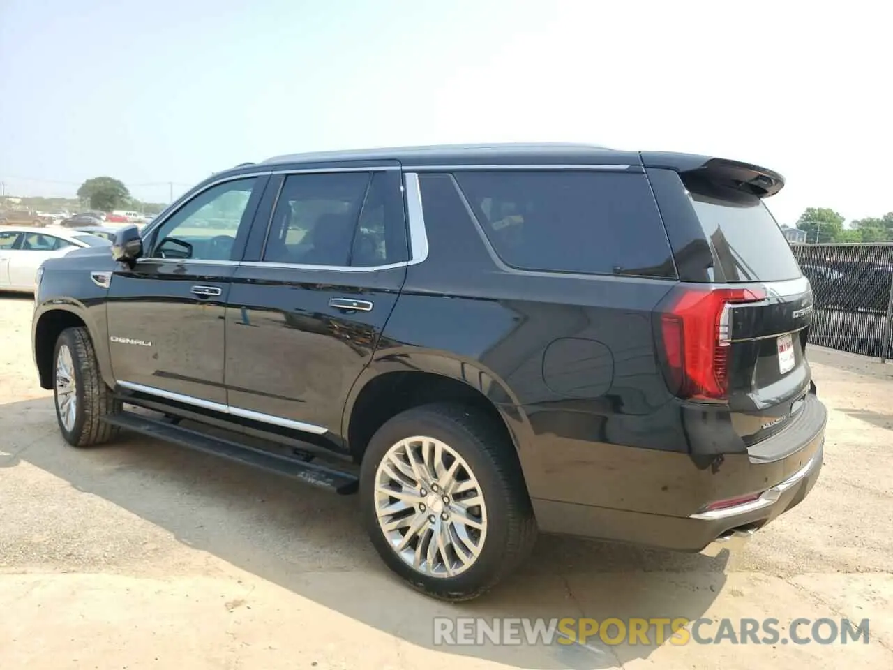 2 Photograph of a damaged car 1GKS2DRL7SR241466 GMC YUKON 2025