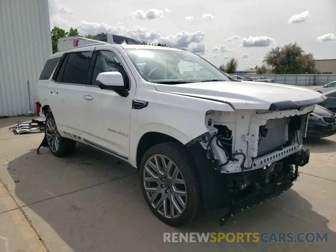 4 Photograph of a damaged car 1GKS2ERL9SR140340 GMC YUKON 2025
