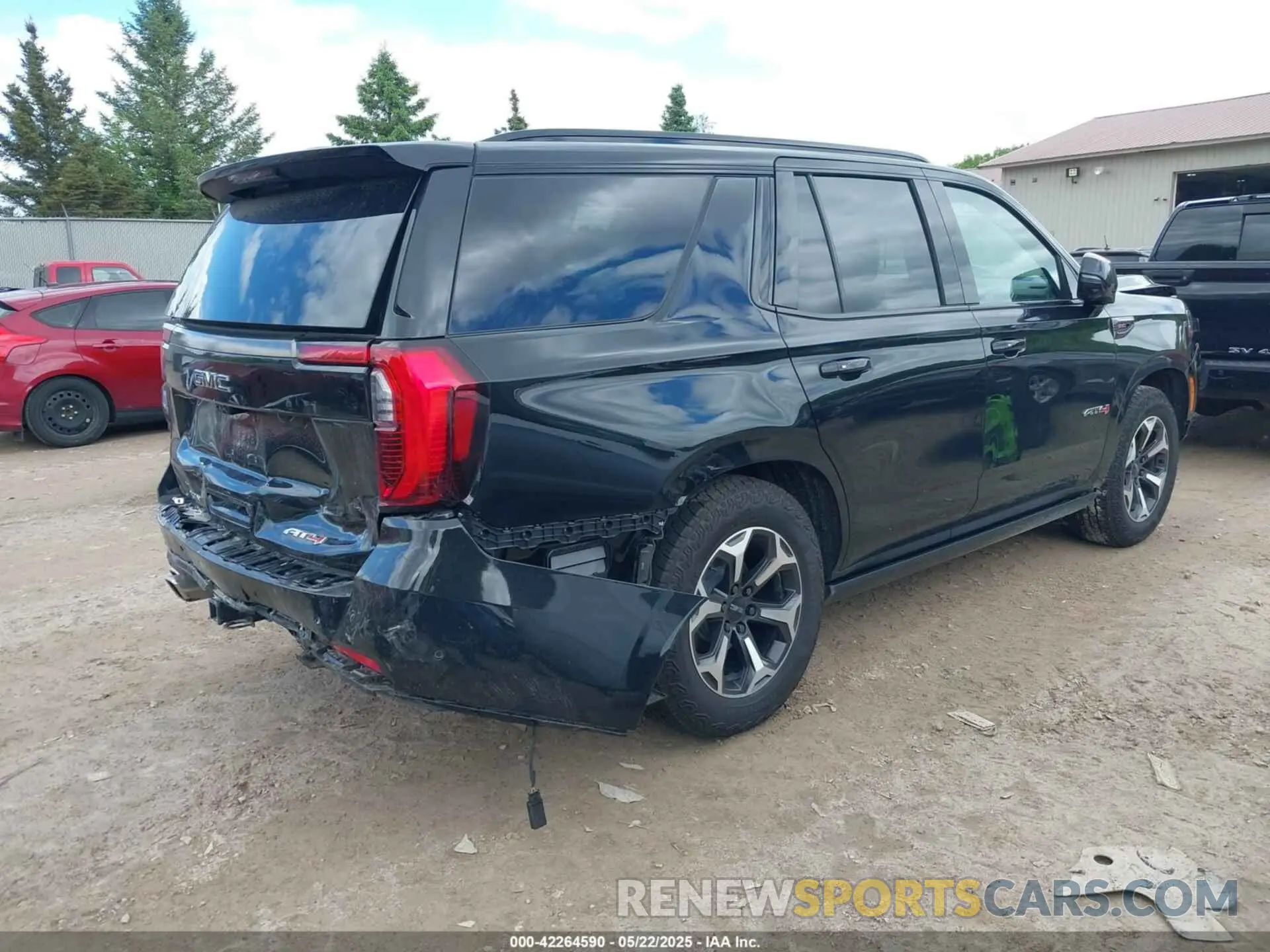 4 Photograph of a damaged car 1GKS2VRL8SR130415 GMC YUKON 2025