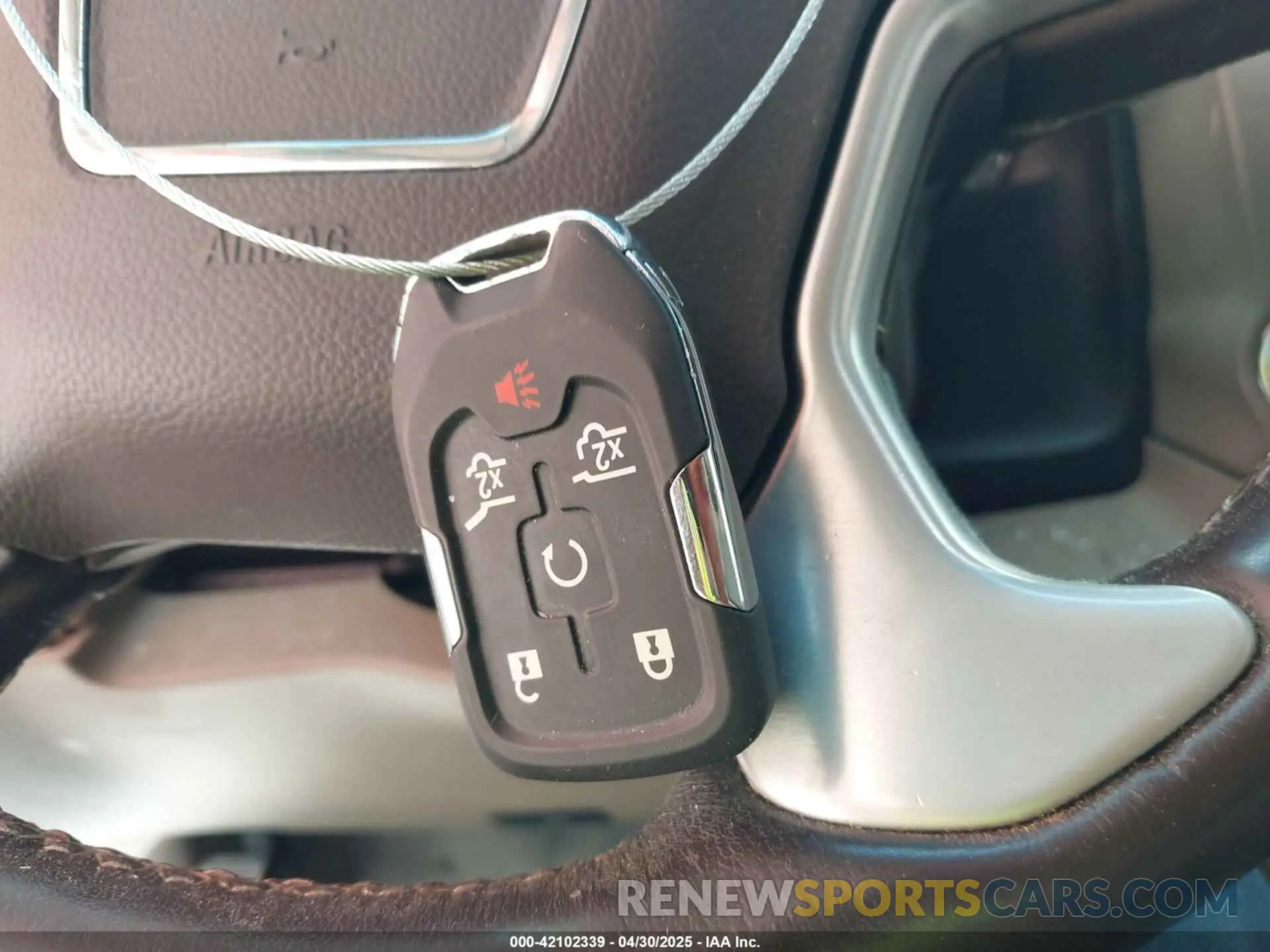 11 Photograph of a damaged car 1GKS1GKC5KR394992 GMC YUKON XL 2019