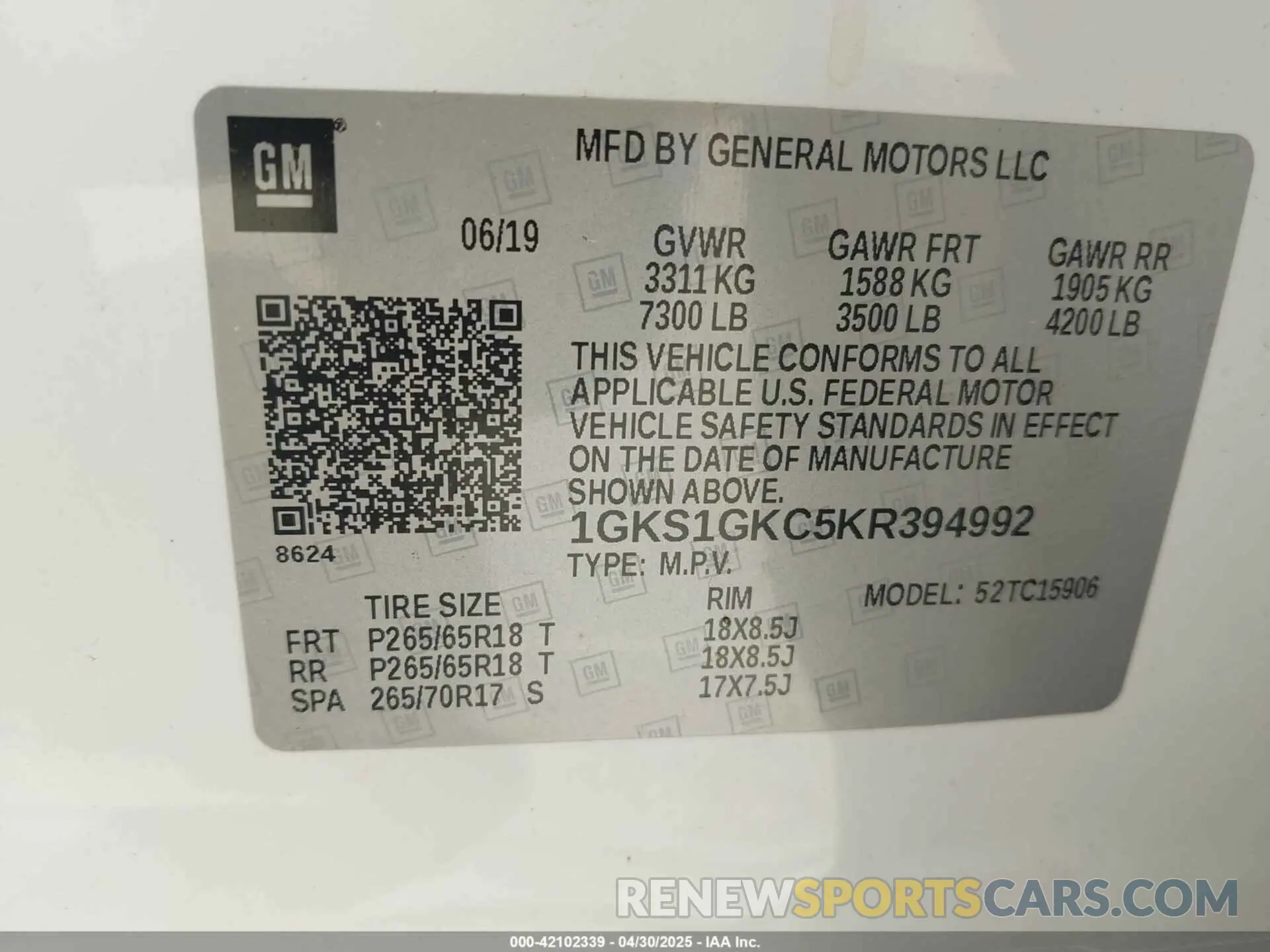 9 Photograph of a damaged car 1GKS1GKC5KR394992 GMC YUKON XL 2019