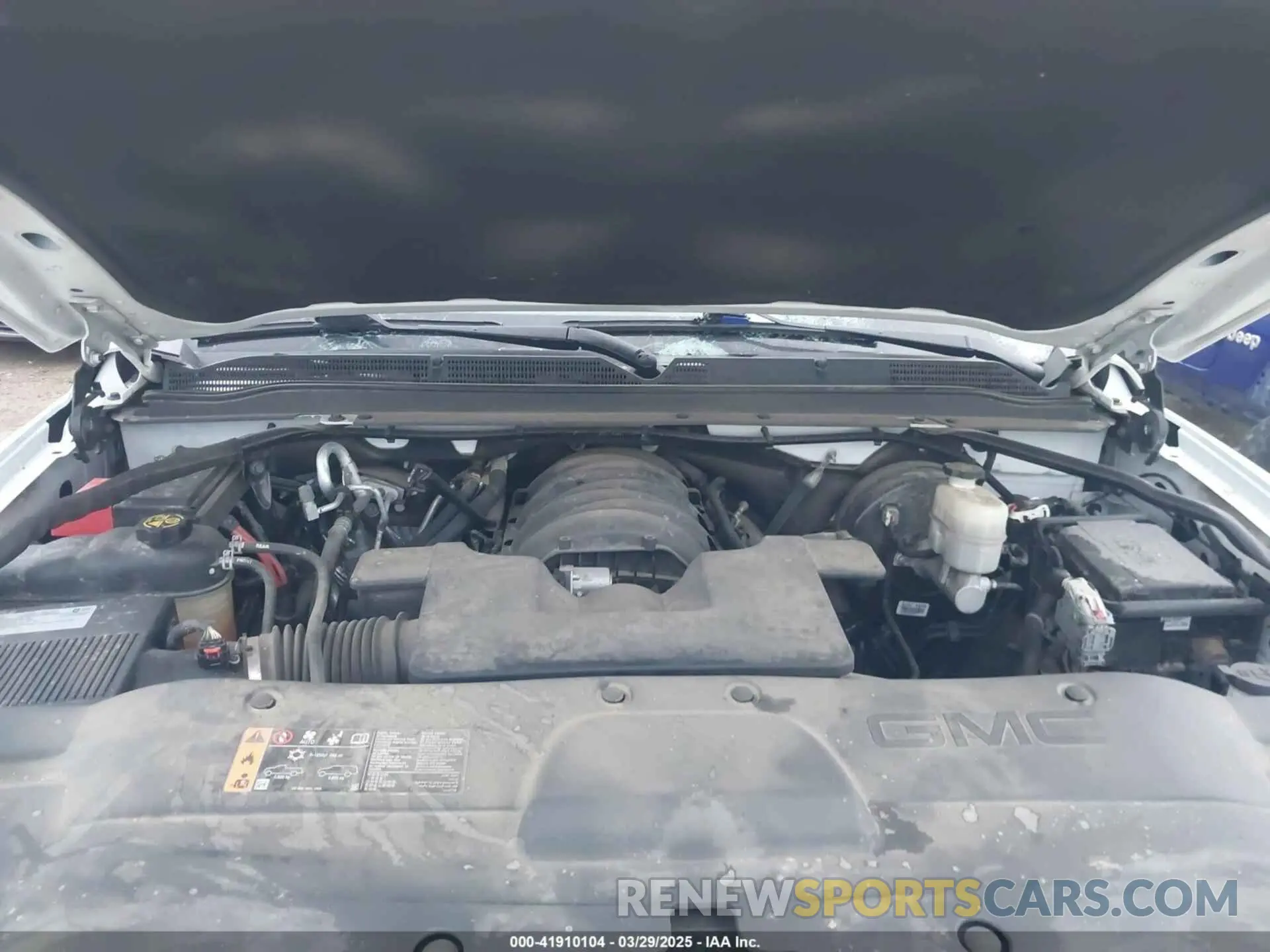 10 Photograph of a damaged car 1GKS1GKC8KR395425 GMC YUKON XL 2019