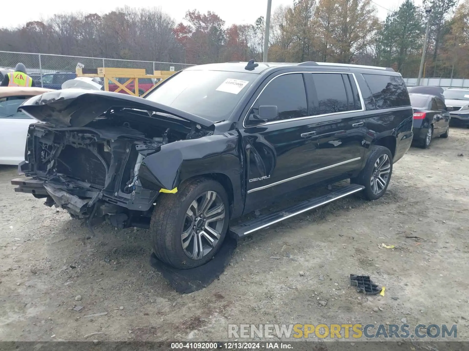 2 Photograph of a damaged car 1GKS1HKJ9KR194167 GMC YUKON XL 2019