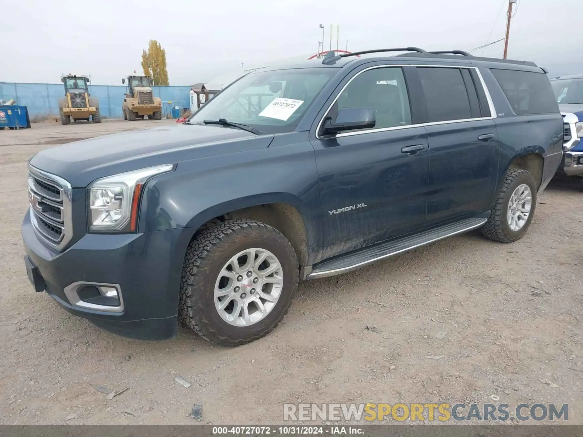 2 Photograph of a damaged car 1GKS2GKC0KR345860 GMC YUKON XL 2019