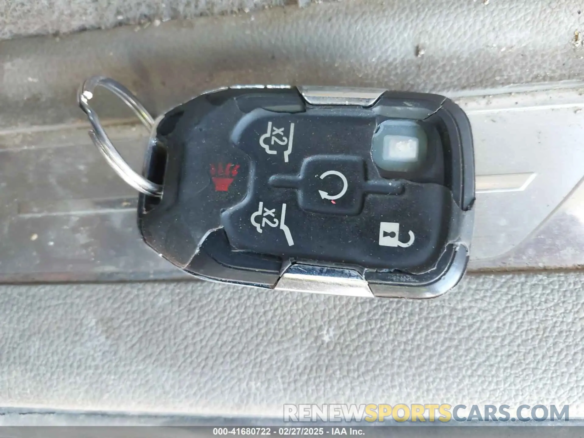 11 Photograph of a damaged car 1GKS2GKC2KR343513 GMC YUKON XL 2019