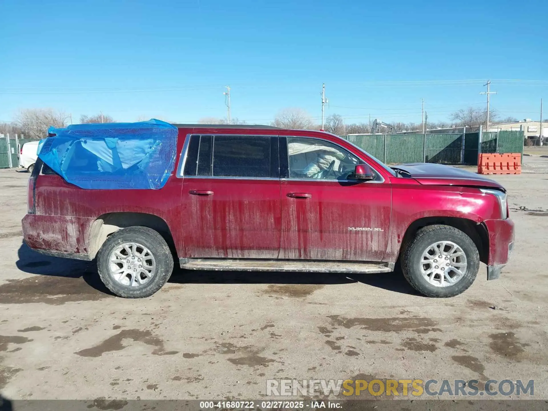 13 Photograph of a damaged car 1GKS2GKC2KR343513 GMC YUKON XL 2019