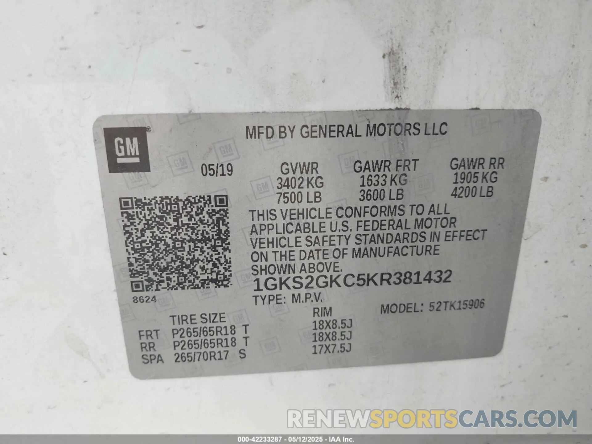 9 Photograph of a damaged car 1GKS2GKC5KR381432 GMC YUKON XL 2019