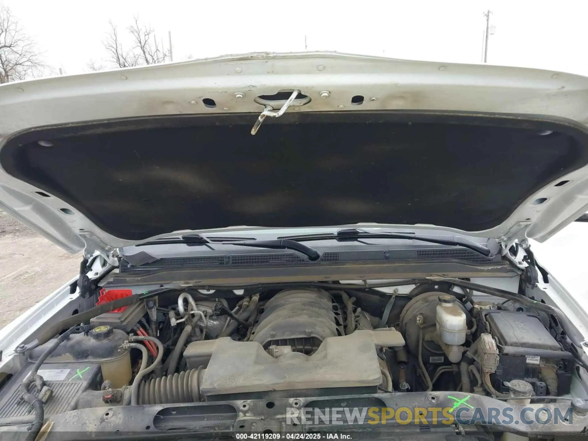 10 Photograph of a damaged car 1GKS2GKC9KR159332 GMC YUKON XL 2019